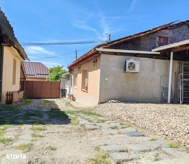 Casă cu 3 camere cu Teren 700 Mp în Central