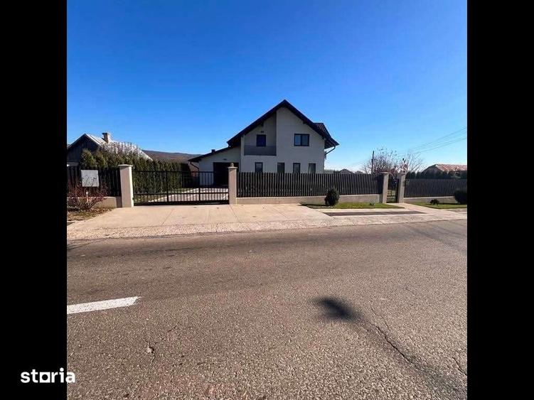 Teren de 1100 mp, în Pătrăuți