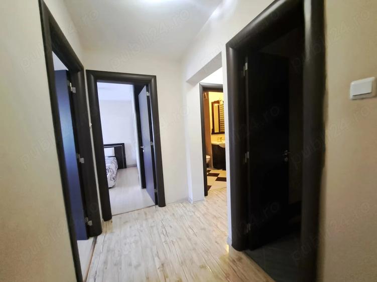 Apartament cu 3 camere decomandat în Exterior Vest