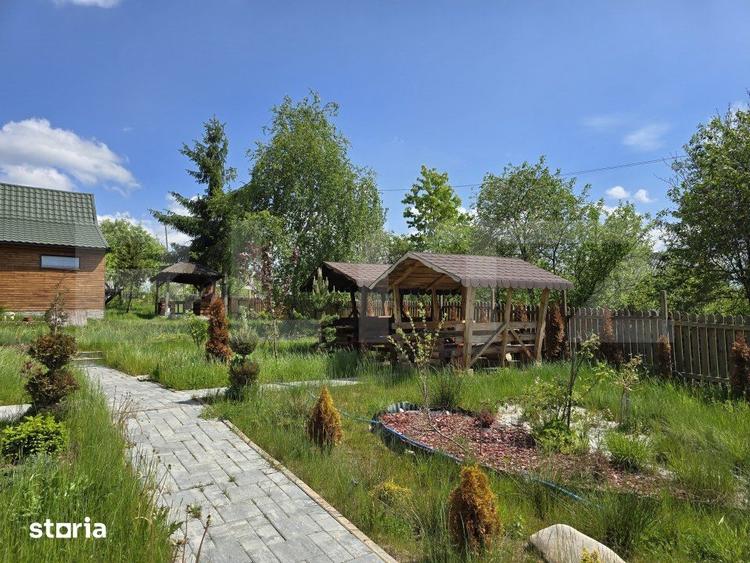 Casă cu 5 camere cu Teren 1251 Mp în Călățele