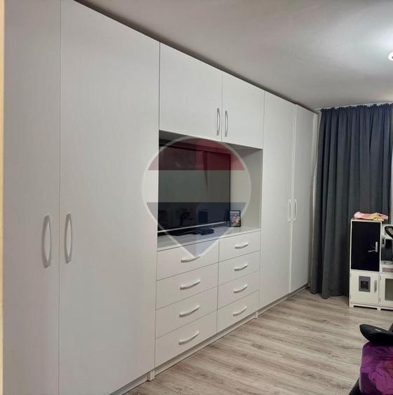 Casă individuală cu 4 camere cu Teren 658 Mp în Domnești