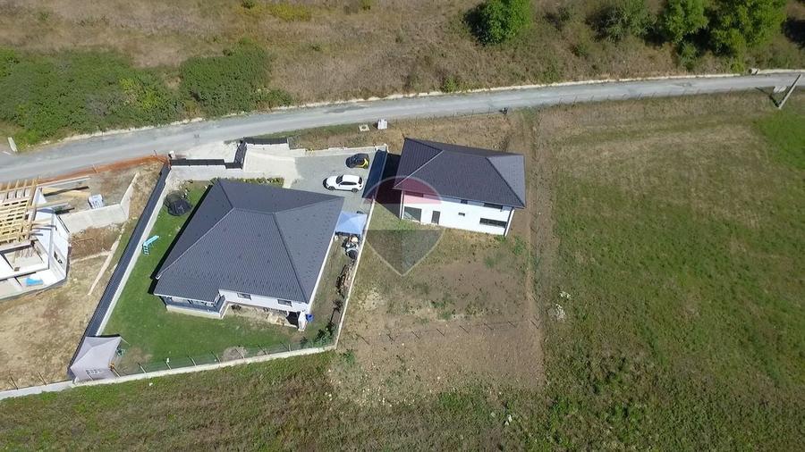 Casă individuală cu 4 camere cu Teren 600 Mp în Baciu