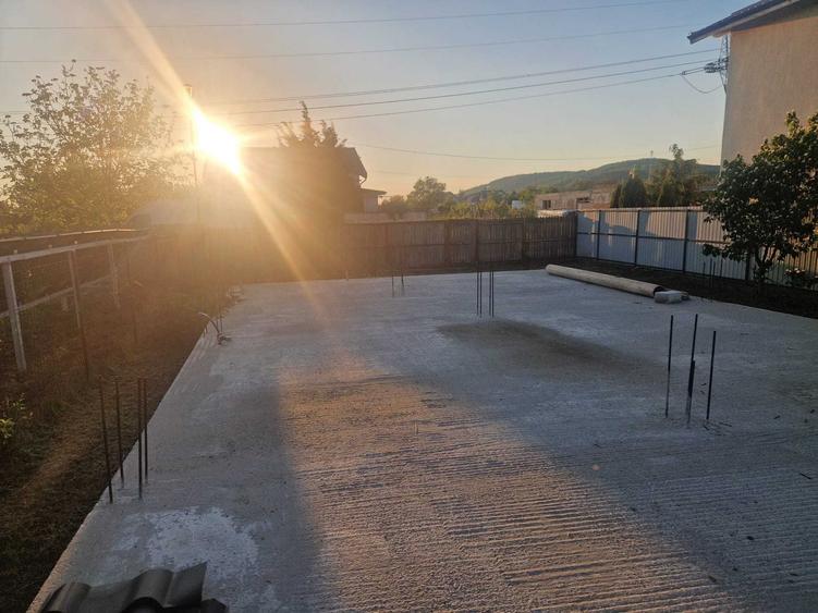 Casă cu 3 camere în Călinești