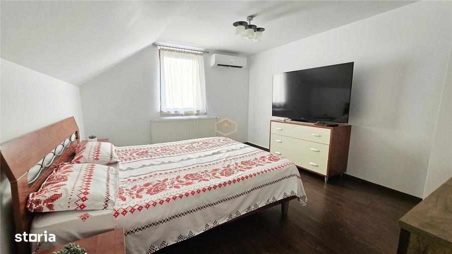 Casă cu 4 camere în Central