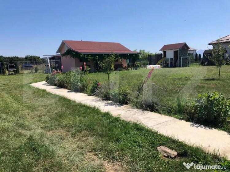 Casă cu 1 camere cu Teren 1000 Mp în Central