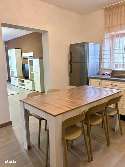 Casă cu 4 camere cu Teren 500 Mp în Central
