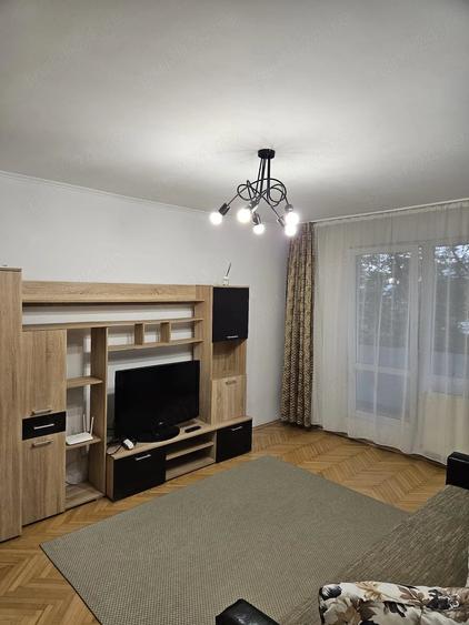 Apartament cu 2 camere decomandat în Tudor