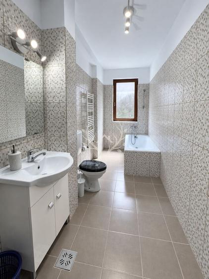 Apartament cu 2 camere semidecomandat, mobilat în Florești