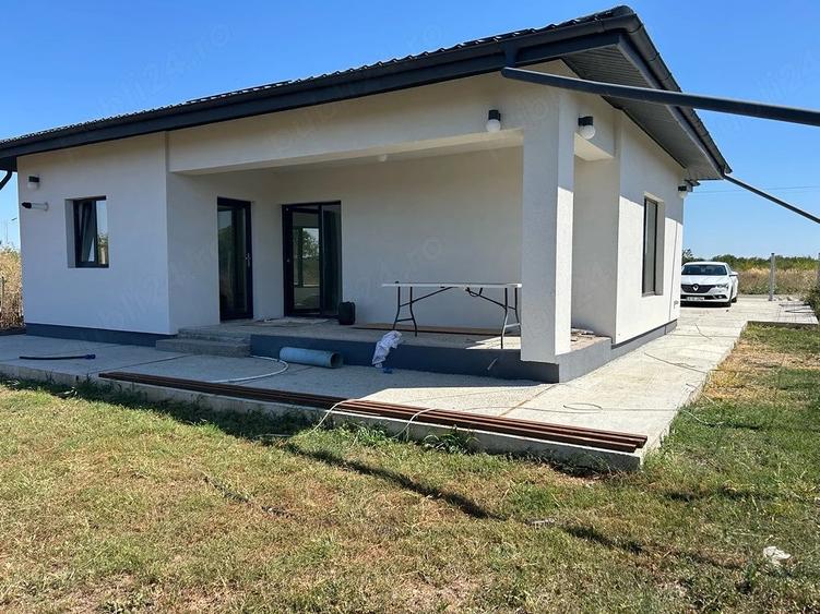 Casă cu 3 camere cu Teren 518 Mp în Mogoșești