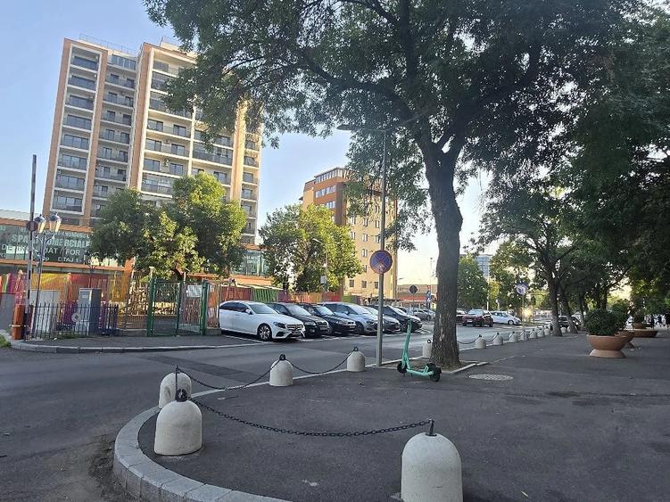 Apartament cu 2 camere decomandat în Apărătorii Patriei