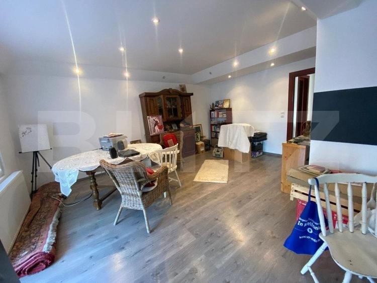 Apartament cu 3 camere decomandat, mobilat în Cetății