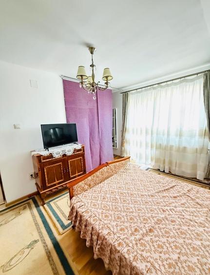 Casă cu 4 camere în Frumușani