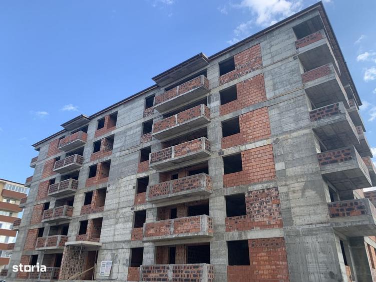 Apartament cu 2 camere decomandat în Apărătorii Patriei — fotografia 1