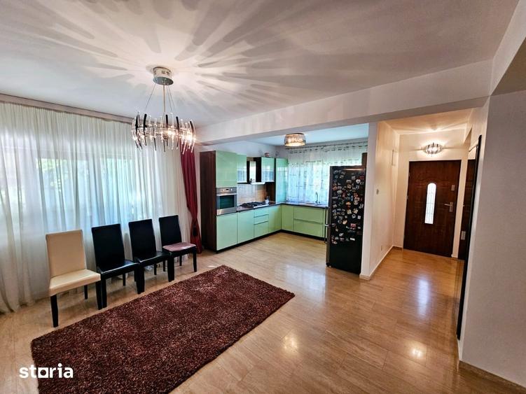 Casă cu 4 camere cu Teren 100 Mp în 1 Decembrie