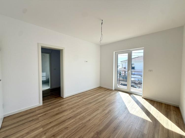 Duplex cu 5 camere cu Canalizare în Dumbrăvița