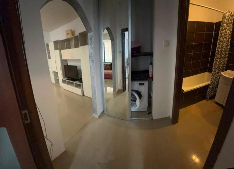 Apartament cu 2 camere semidecomandat în Ultracentral