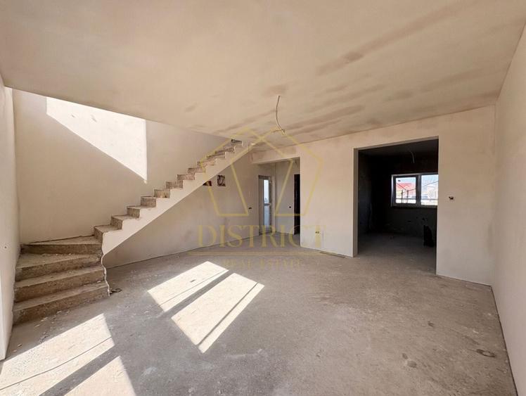 Duplex cu 3 camere cu Canalizare în Bucovăț (Remetea Mare)