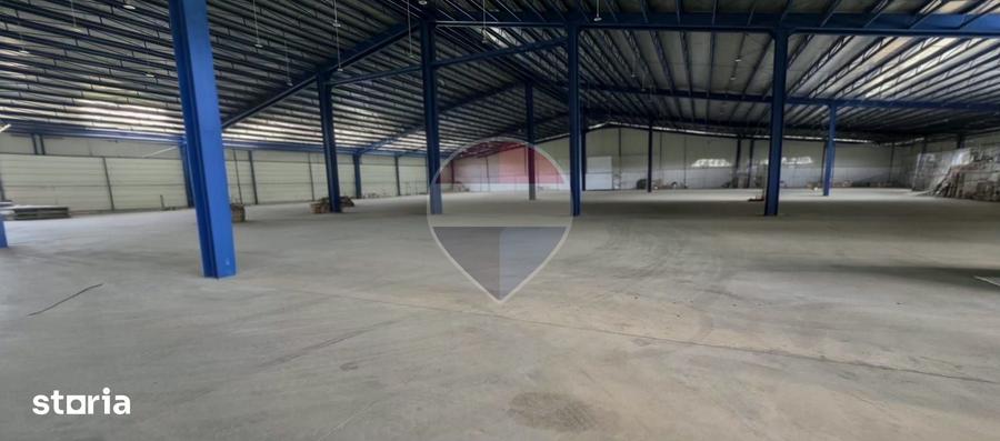 Spațiu comercial, de 9,618 mp, în Central