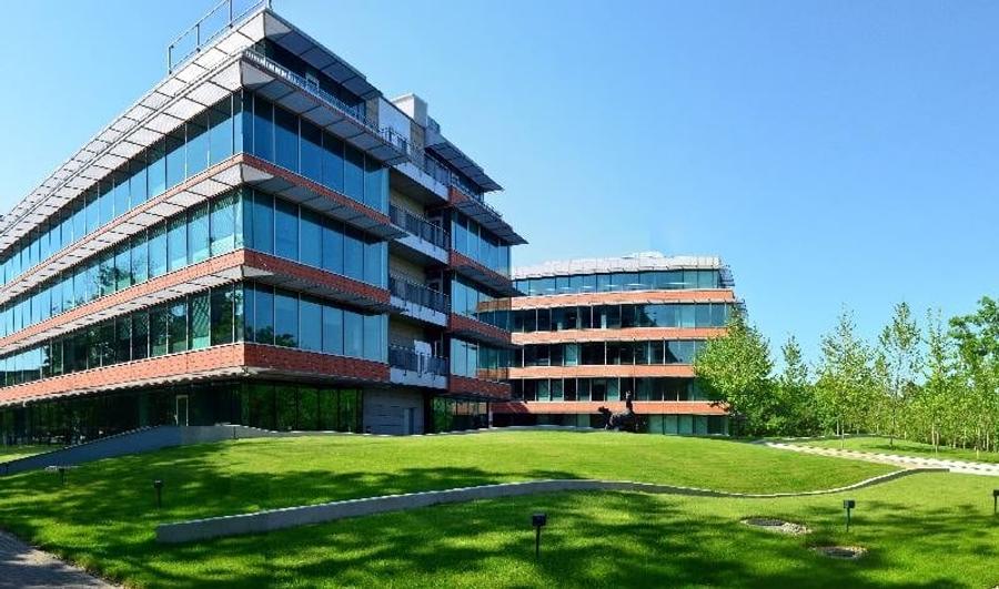 Birou, de 200 mp, în P-ta Presei Libere