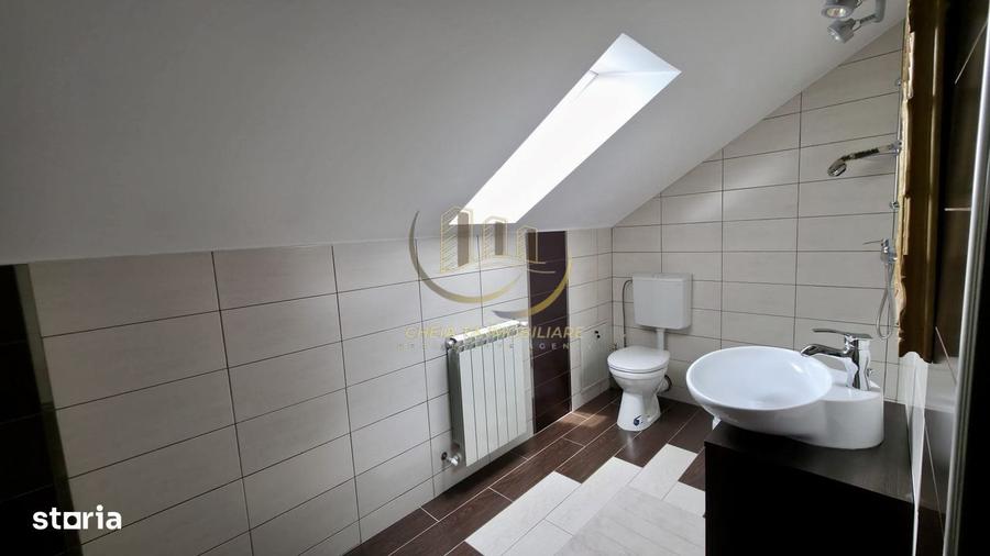 Casă cu 4 camere cu Canalizare în Făget