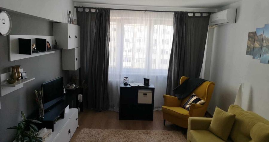 Apartament cu 3 camere decomandat în Central