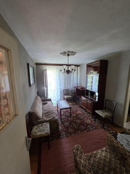 Apartament cu 3 camere nedecomandat în Sârbi