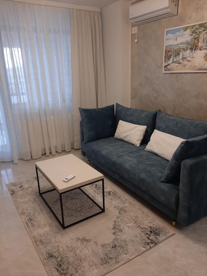 Apartament cu 2 camere decomandat, mobilat în Carrefour