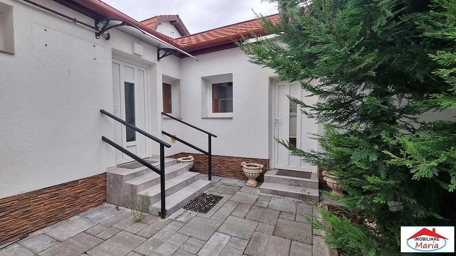 Casă cu 2 camere cu Canalizare în Central