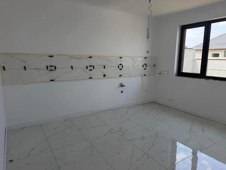 Casă cu 2 camere cu Teren 339 Mp în Central