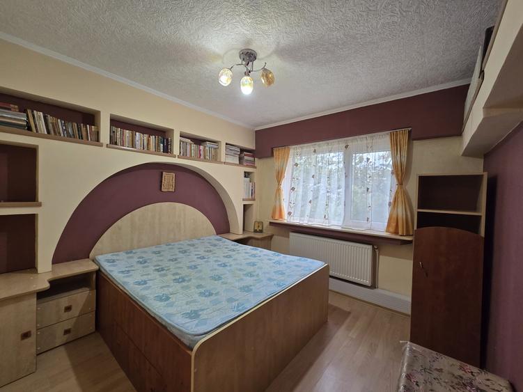 Apartament cu 3 camere decomandat în Vidin-Progresul