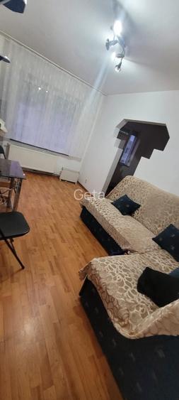 Vand apartament cu 2 camere