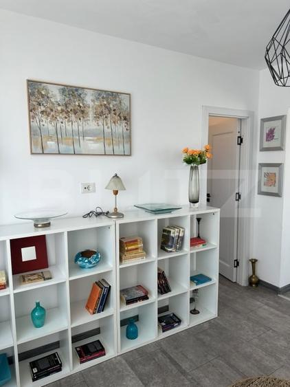 Apartament cu 3 camere circular, mobilat în Faleză