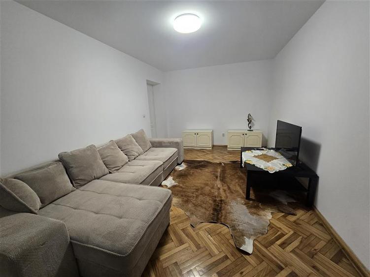 Apartament cu 3 camere decomandat, mobilat în Griviței