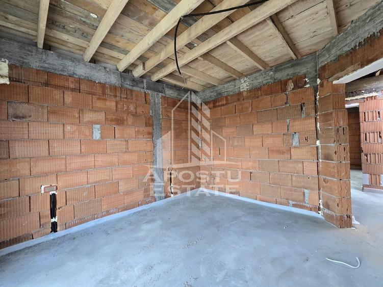 Duplex cu 4 camere cu Canalizare în Șag