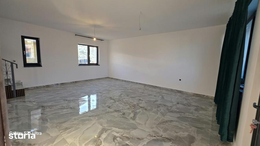 Casă cu 3 camere cu Teren 380 Mp în Bârnova