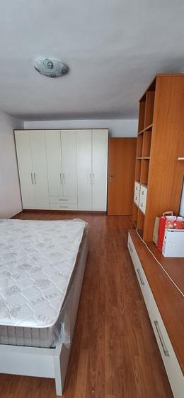 Garsonieră decomandată în Muncii