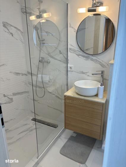 Casă cu 4 camere cu Teren 200 Mp în Păulești