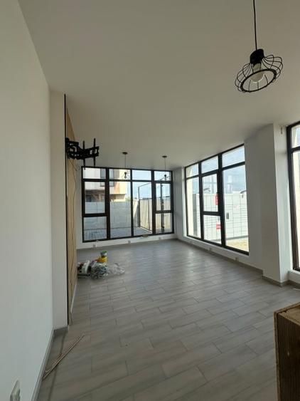 Spațiu comercial, de 72 mp, în Bragadiru