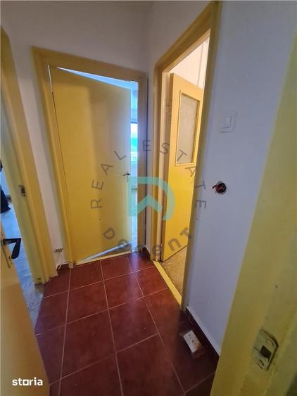 Apartament cu 2 camere decomandat în Dârste