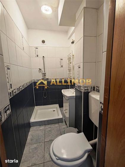 Apartament cu 2 camere semidecomandat în Ultracentral