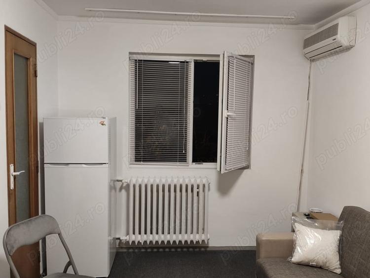 Garsonieră decomandată în Unirii