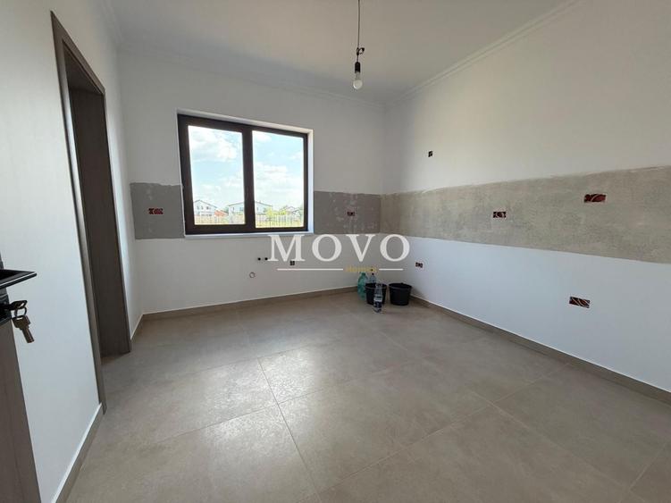 Duplex cu 3 camere cu Canalizare în Sânandrei