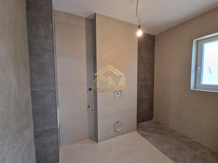 Duplex cu 4 camere cu Canalizare în Rășinari