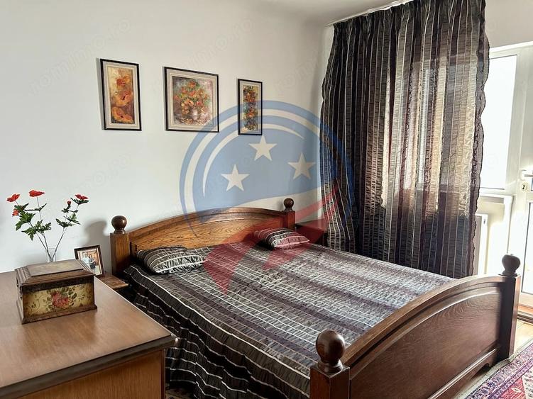 Apartament cu 4 camere decomandat în Central