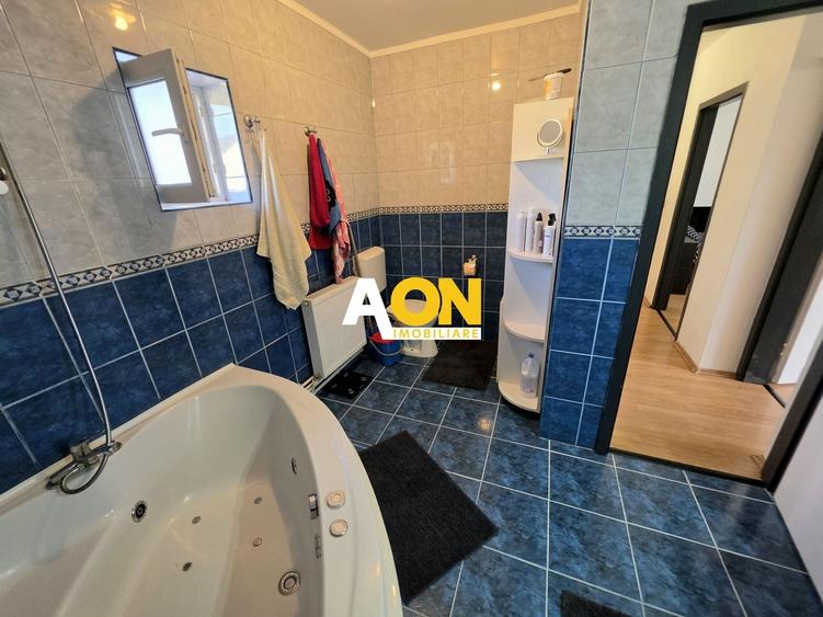 Casă individuală cu 4 camere cu Canalizare în Central