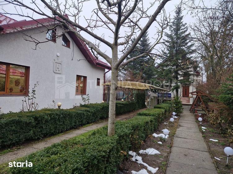Casă cu 5 camere cu Canalizare în Central