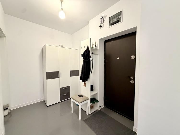Apartament cu 3 camere decomandat, mobilat în Telegrafului