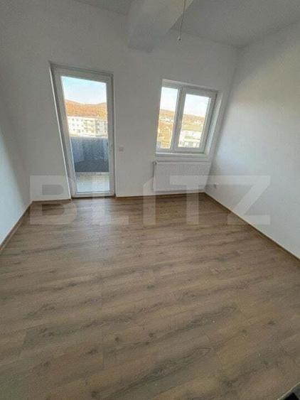 Apartament cu 3 camere decomandat în Centura