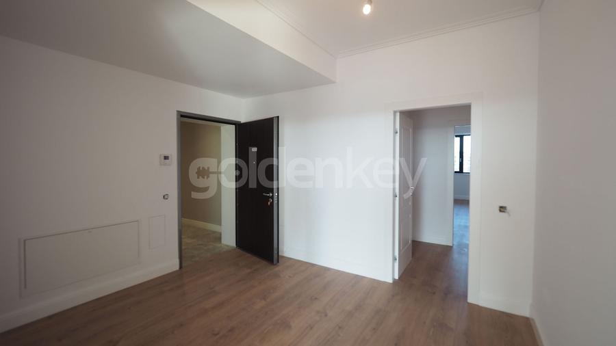 Apartament cu 5 camere decomandat în Herăstrău