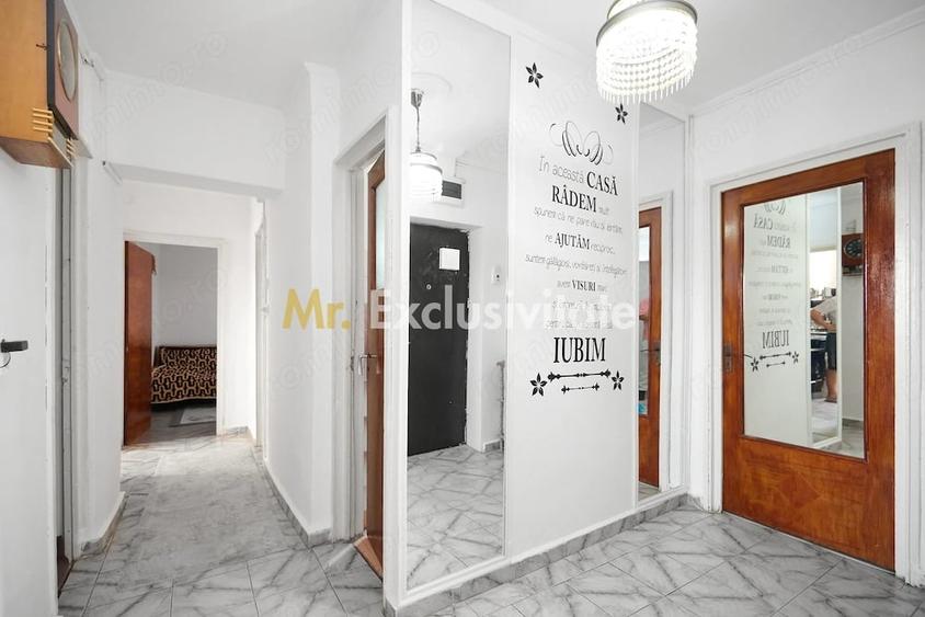 Apartament cu 4 camere decomandat în Central